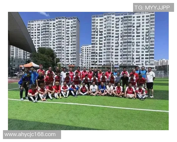 武汉足球队荣登足球团队协作排行榜第三名展现出色团队精神与实力